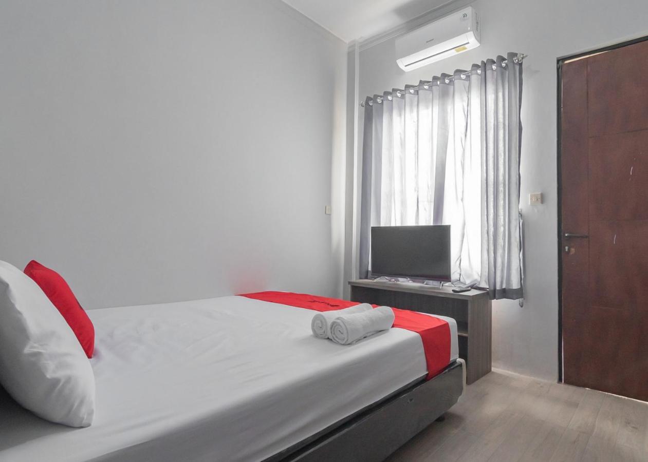 Hotel Reddoorz Syariah Near Wisata Situ Gunung Sukabumi Kadudampit Exterior foto
